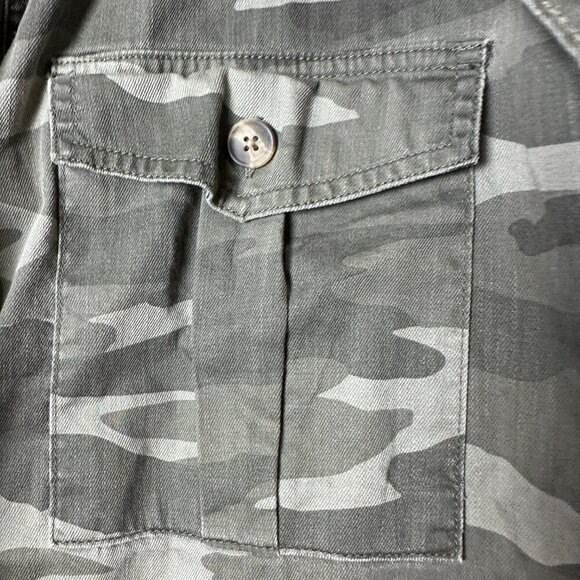 AMERICAN EAGLE Camo Camouflage Shirt Jacket Shacket Size Medium Green - Picture 11 of 12